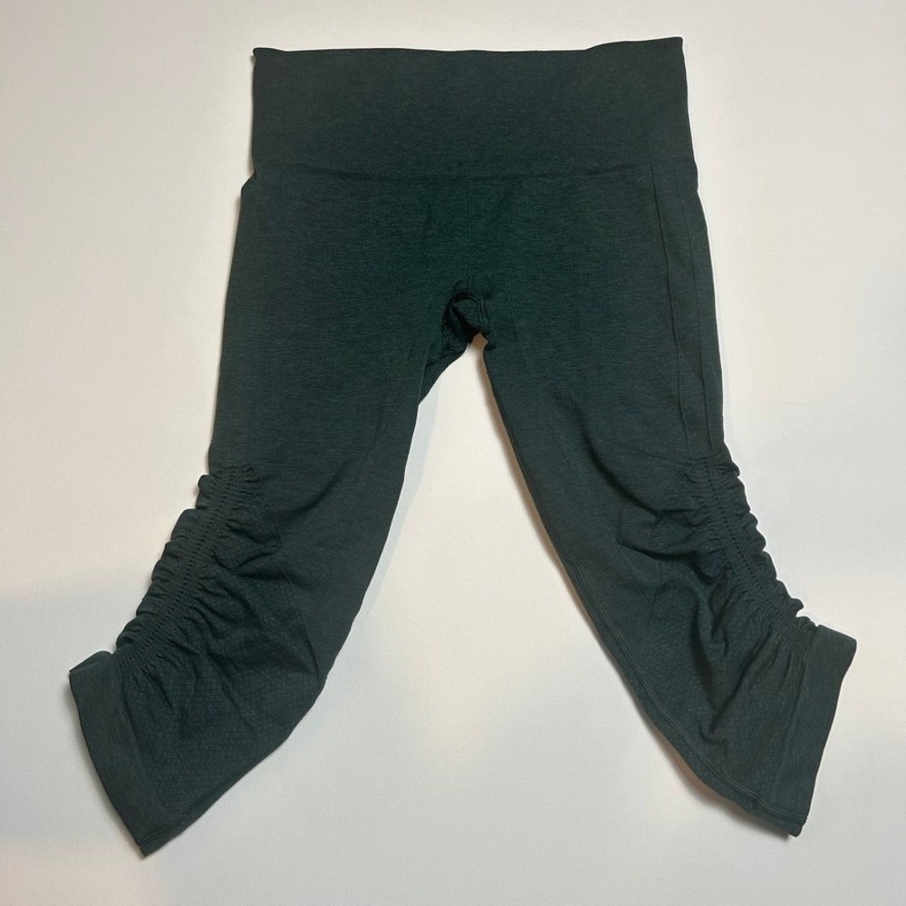 Lululemon In the Flow Crop II Leggings Green Ruched Seamless Yoga Pants Size 6